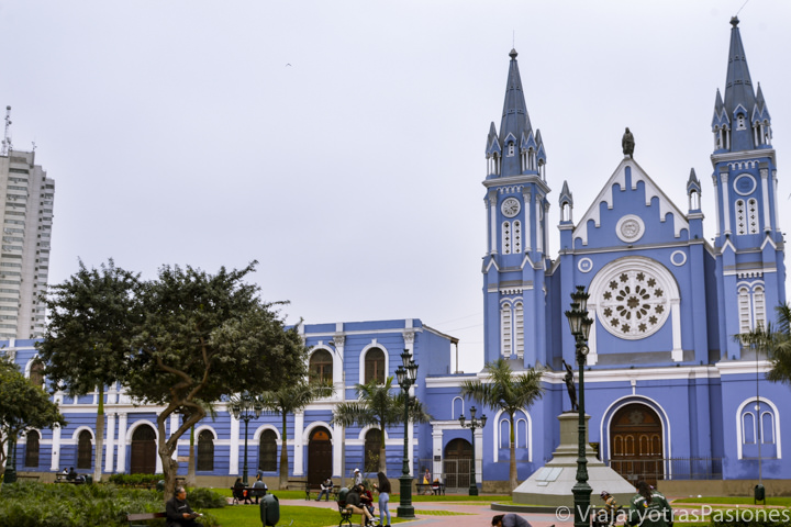 Bonita imagen de la iglesia de la Recoleta en Lima, Perú