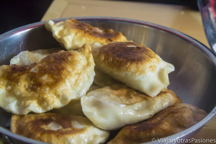 Imagen de los tradicionales pierogi en un restaurante de Polonia