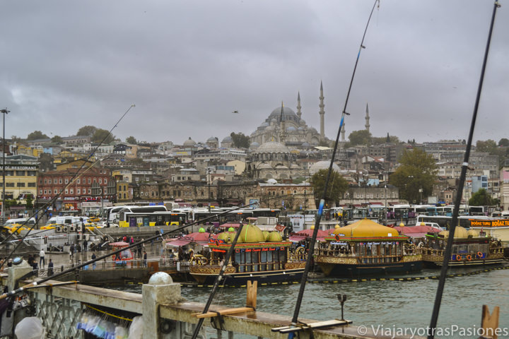 Espectacular vista de Sultanhmet desde el puente de Galata, Estambul