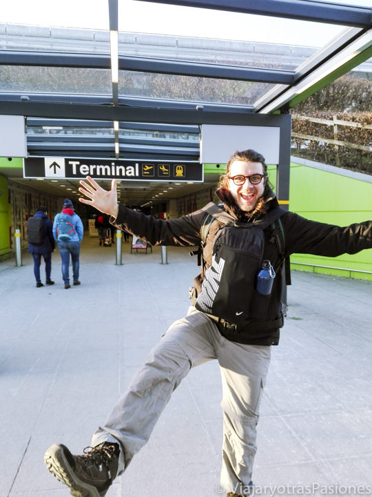Entrada del aeropuerto de Stansted, Inglaterra
