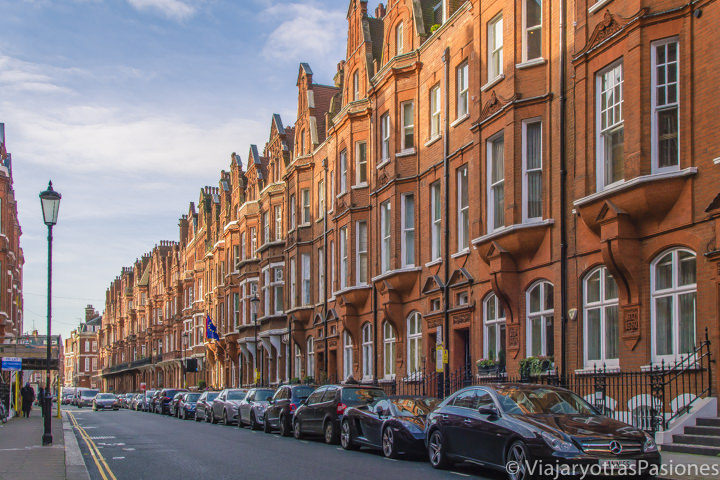 Bonita arquitectura en Draycott Place en el barrio de Chelsea, Londres