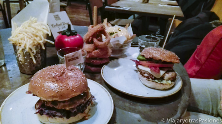 Imagen de unas deliciosas hamburguesas en una de las famosas cadenas de Londres