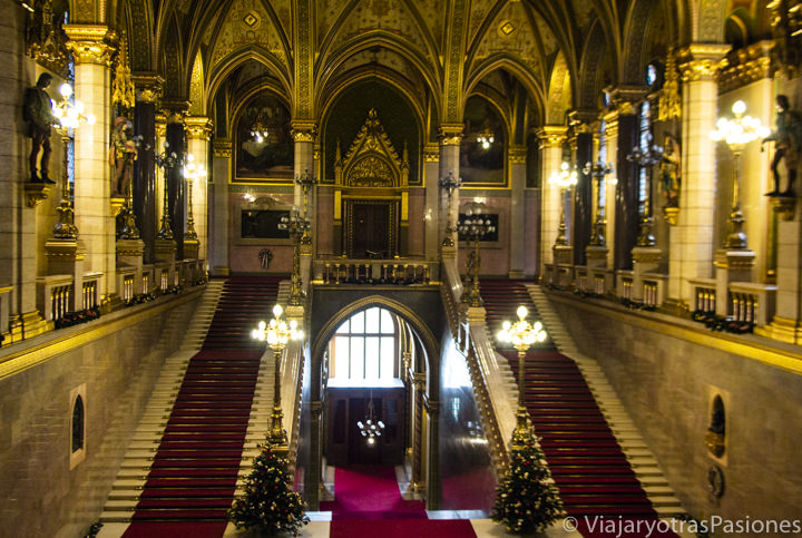 Increíble ingreso del Parlamento de Budapest, Hungría