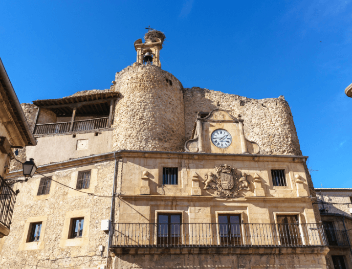 Bonito detalle de la plaza de Sepúlveda en España