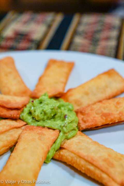 Rico plato de tequeños en Arequipa, Perú