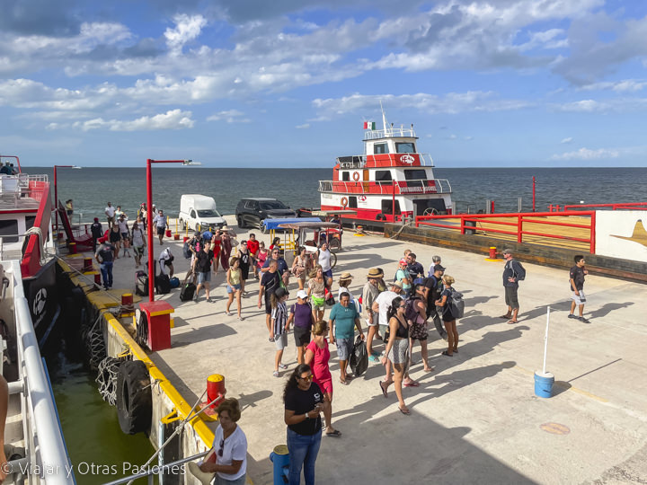 Panorama del puerto de Chiquilá en México