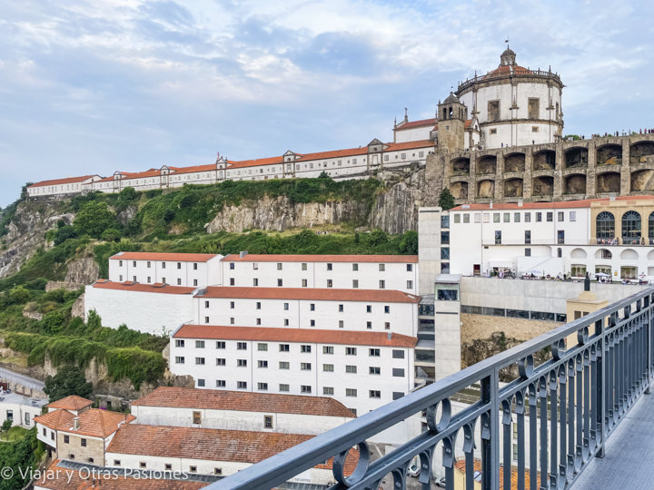 Panorama del monasterio de la Serra do Pilar en Oporto, Portugal