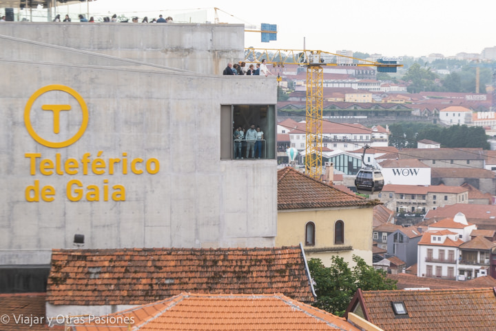 Vista del teleférico de Gaia en Oporto, Portugal