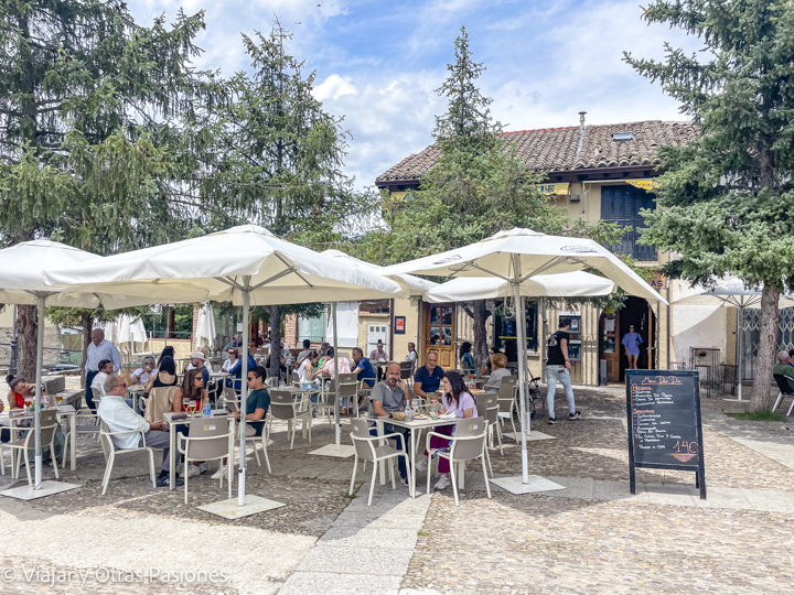 Terraza del Asador Las Murallas en Buitrago del Lozoya, España