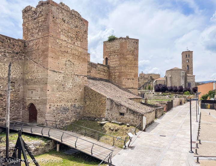 Vista del castillo de Buitrago del Lozoya, España