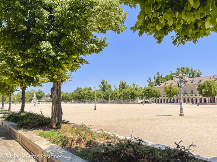 Famosa plaza en el centro de Aranjuez, España