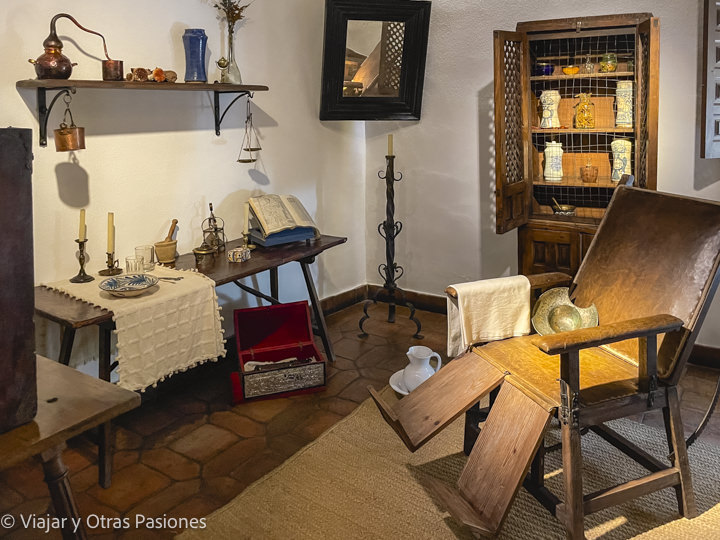 Detalle del Museo de la casa Museo de Cervantes en Alcalá de Henares, en España