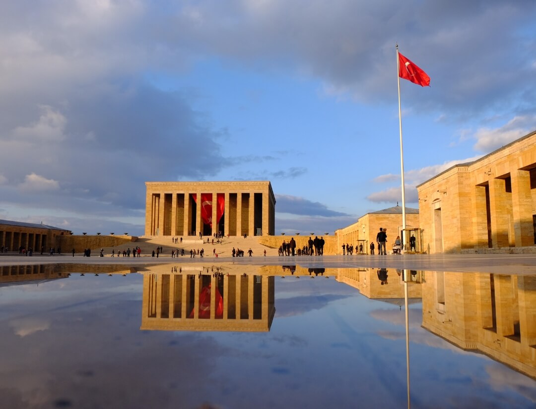 Paisaje de Ankara y del famoso Mausoleo de Ataturk